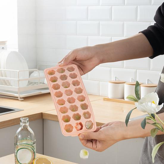 Ice Grid Mould Heart-shaped Ice Lattice Mold with Lid Stackable Easy To Remove Food Grade Silicone Tray Ice Cube Maker