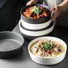 Глубокая керамическая сервировочная тарелка Naijiang с узором под камень