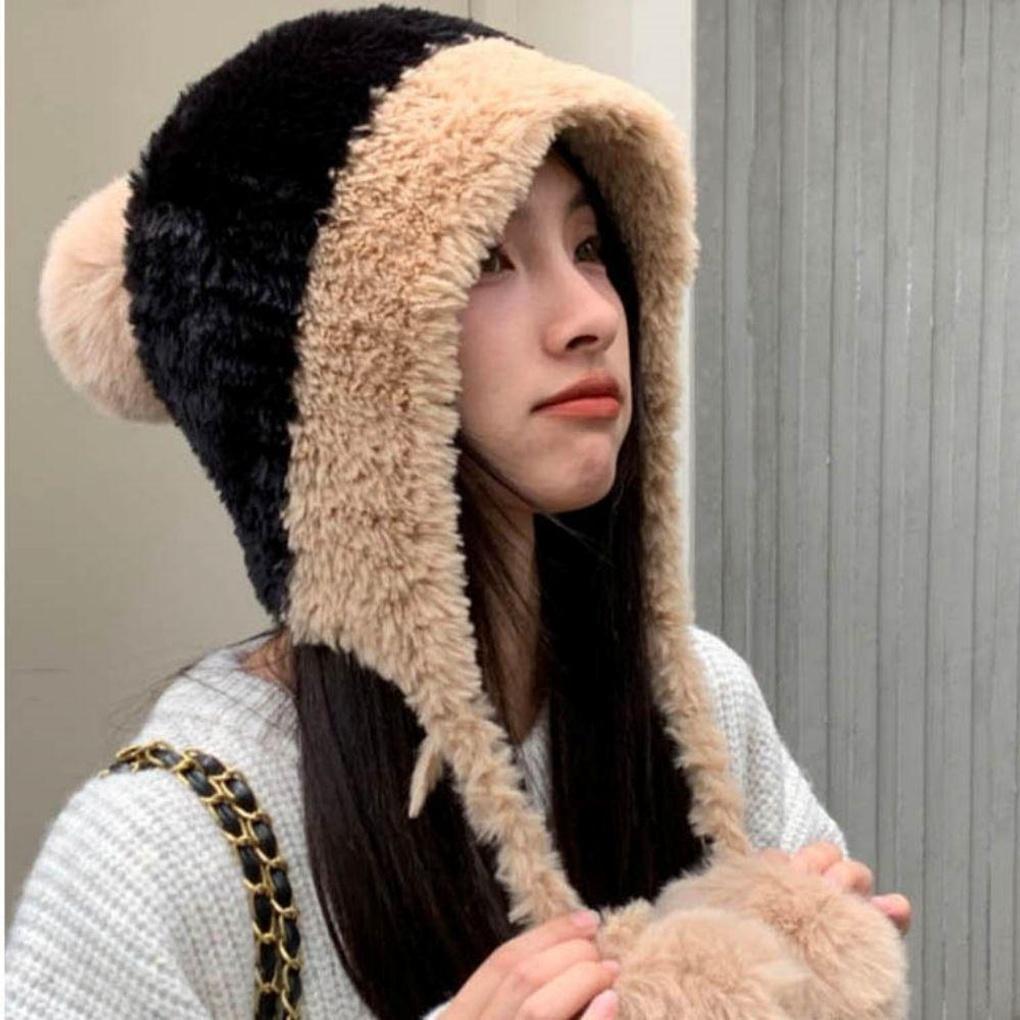 Winter warm soft two-tone color pom pom hat