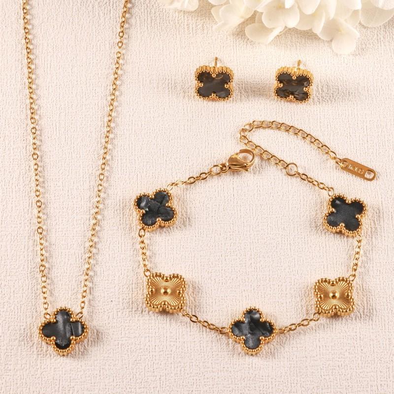 Elegant French Vintage Clover 3-Piece Jewelry Set Stainless Steel Gold Plated Women Sweet Style Necklace Bracelet Earrings