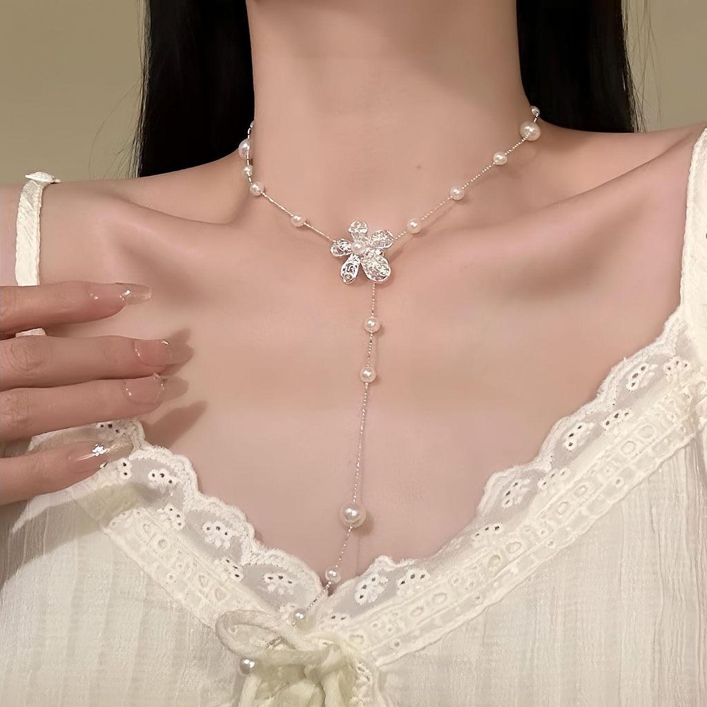 Серебряное Цветочное Жемчужное Ожерелье на Ключицы - Корейский Стиль, Изысканный Дизайн, Универсальное, Ощущение Легкой Роскоши