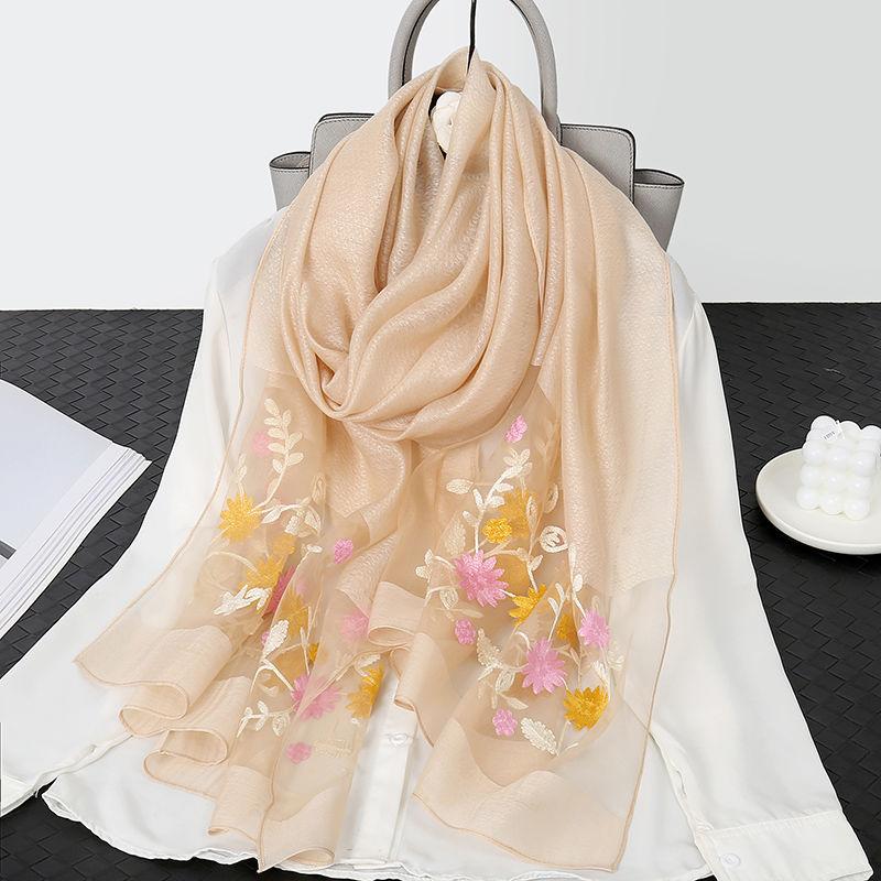 Элегантная шелковая шаль с цветочной вышивкой – дышащая, солнцезащитная и универсальная накидка для стильного тепла