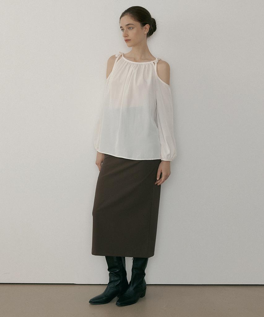 REORG Mor Cutout Shirring Ribbon Blouse Ivory