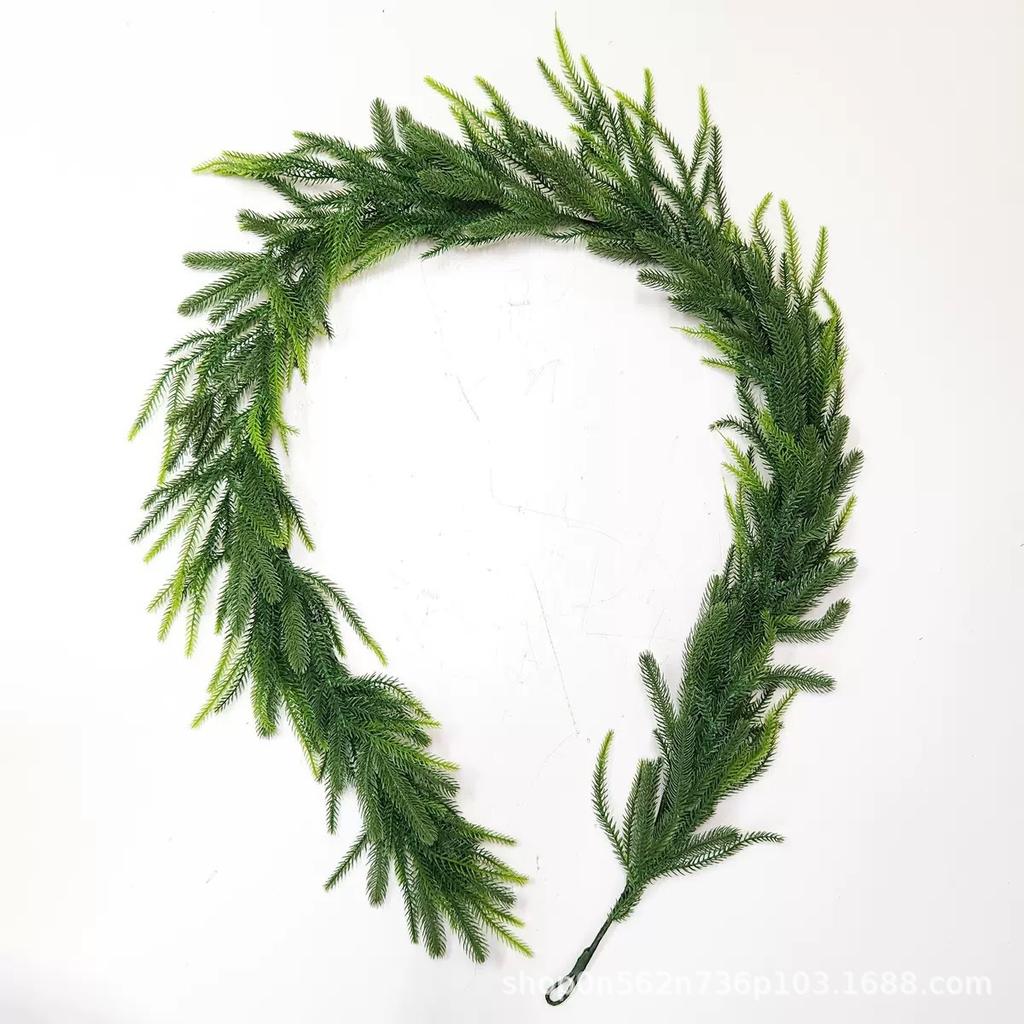 Cross-Border Christmas Pine & Cypress Simulated Wreath Decoration
