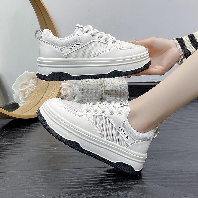 Сетчатые дышащие маленькие белые туфли женские 2024 новые простые повседневные цветные парусиновые туфли универсальные студенческие повседневные спортивные туфли