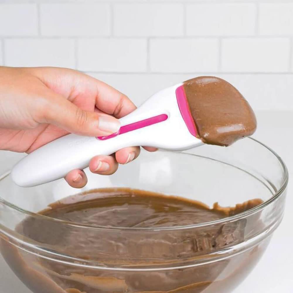 2 pcs Cake Flour Paste Distribution Scoop,Scoop Silicone Plunger Measures Cupcakes,One-Touch Sliding Button Dispenses Batter DIY Kitchen Baking Tools