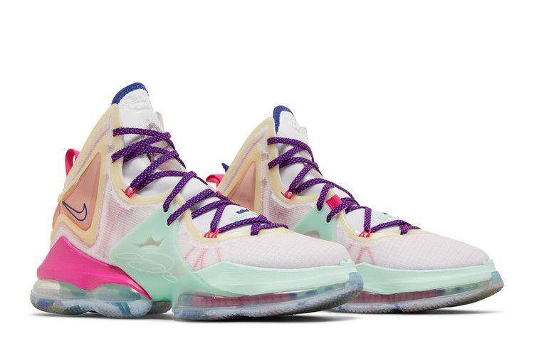 Nike LeBron 19 EP 'Valentine's Day'