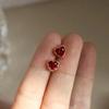 Серьги-гвоздики S925 Loving Heart из стерлингового серебра с гранатовым красным оттенком, женские темпераментные универсальные романтические серьги для девочек-подростков высокого качества