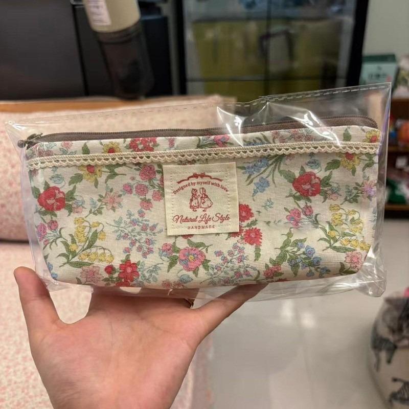 Vintage Floral Lace Spliced Large Capacity Student Pencil Case Storage Bag