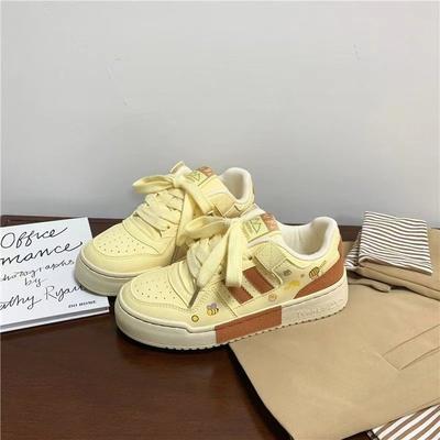 2024 осень новая студенческая повседневная женская обувь для скейтборда корейская версия низкий верх спортивная плоская белая обувь женская