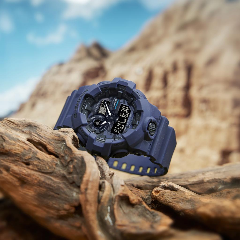 Casio Мужские часы с двойным дисплеем (жидкокристаллический/аналоговый) Серия GA-700CA-2APR