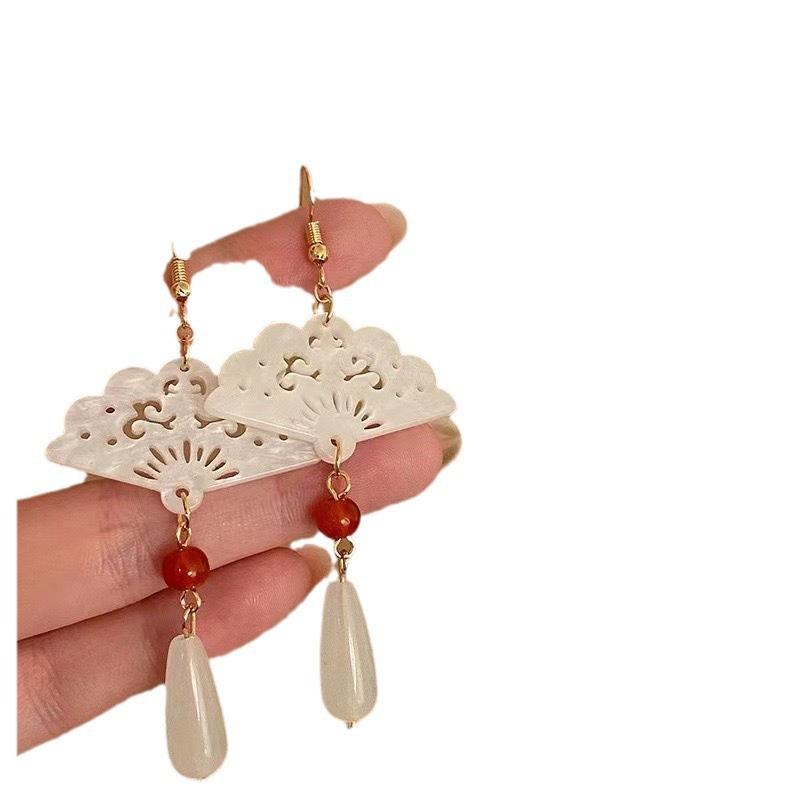New Chinese national style retro fan white jade water drop earrings women, new Chinese New Year cheongsam accessories earrings