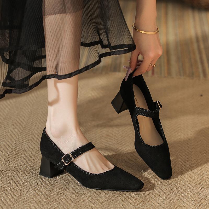 5960 New Mary Jane Shoes Autumn 2026 Fashion One-word Buckle with Shallow Mouth Single Shoes Women's Thick Heel Small Square Single Shoes