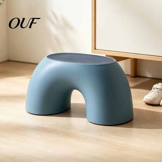 Multi-purpose Kids Stool Small with Rounded Edge, Non-slip Heavy Duty Plastic Step Stool, Curved for Bathroom Bedroom Entryway Toddler