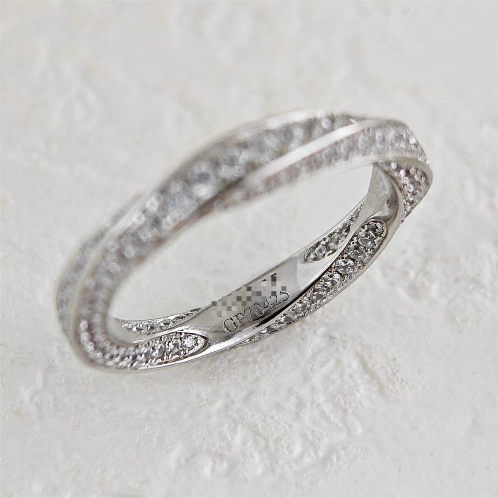 Кольцо Мёбиуса, усыпанное бриллиантами, переплетённое кольцо для пары в виде цветка, простое кольцо с темпераментом