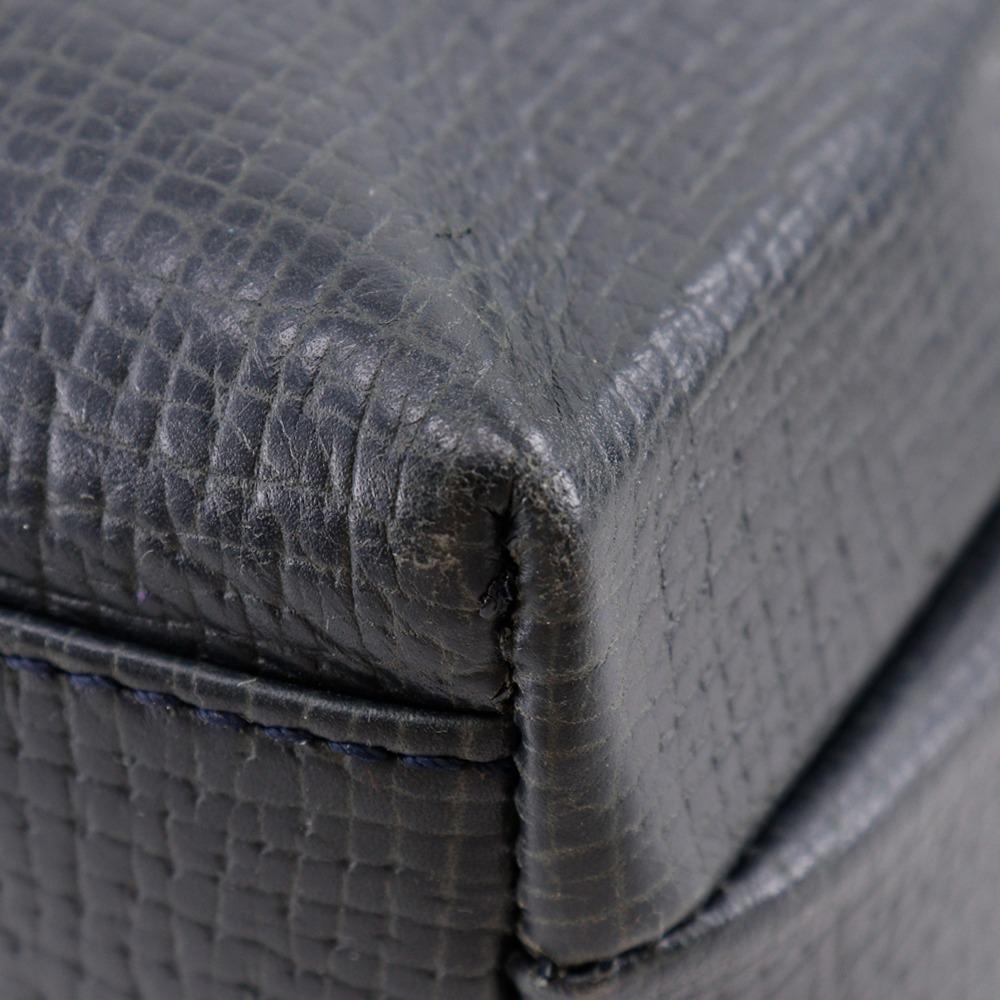 Loewe Одноплечная сумка на ремне из серой кожи Женская Б/У