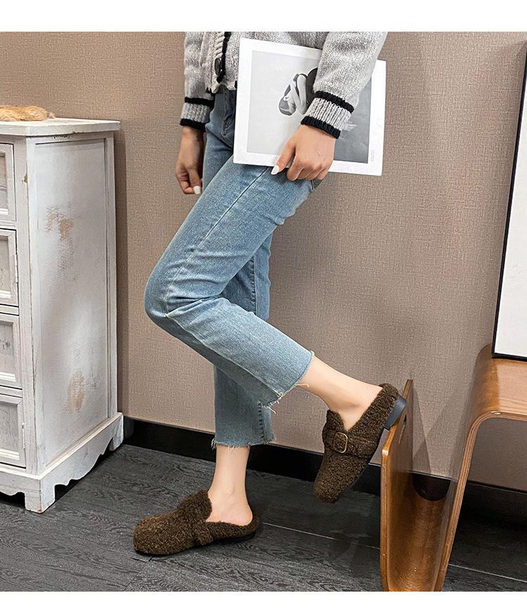 2025 Autumn/Winter Women's Thick Heel Fur Slippers, Round Toe, Closed Toe Mules, Size 41-43. Perfect for Outdoor Wear.