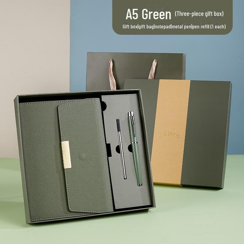 Подарочный набор из трехслойного блокнота формата А5 с индивидуальной гравировкой