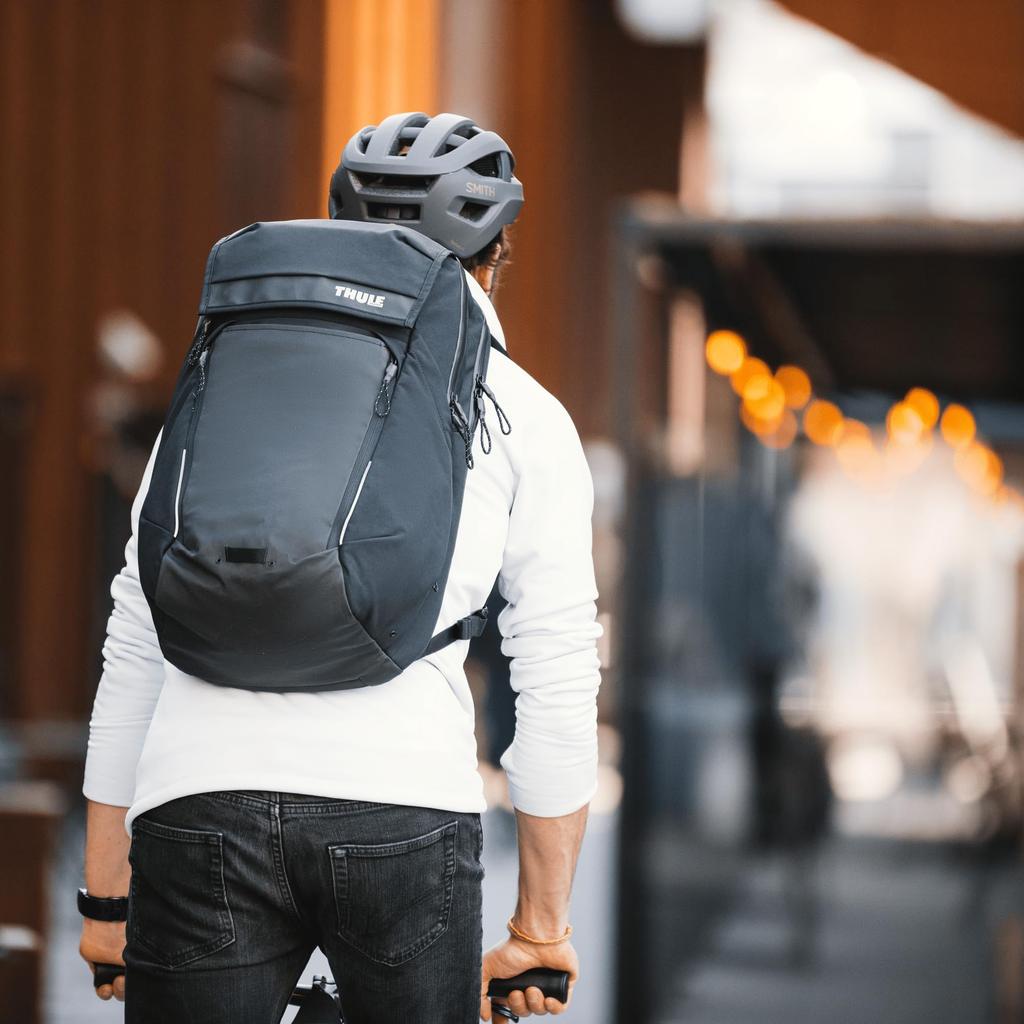 Thule Paramount Commuter 27L Laptop Rain Cover 3204732 Olivine Backpack, Capacity, Compartment, Included,