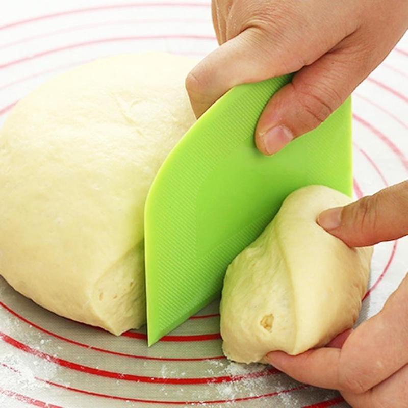Plastic Cake Cream Spatula Dough Cutter Butter Scraper Baking Pastry Tools