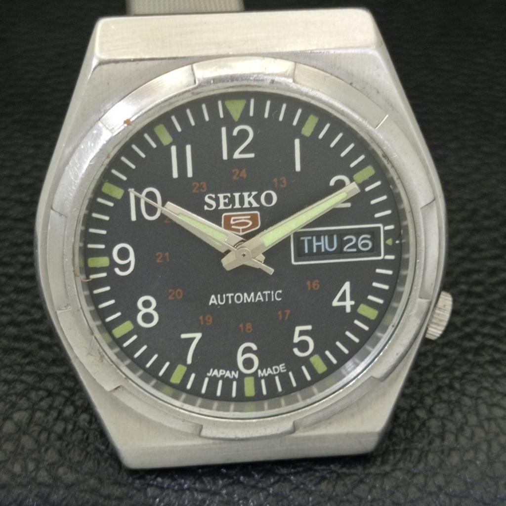 Seiko 5 АВТОМАТИЧЕСКИЕ ЯПОНСКИЕ 7009A МУЖСКИЕ ВИНТАЖНЫЕ ЧАСЫ С ЧЕРНЫМ ЦИФЕРБЛАТОМ a701318-5 R206a-a701318