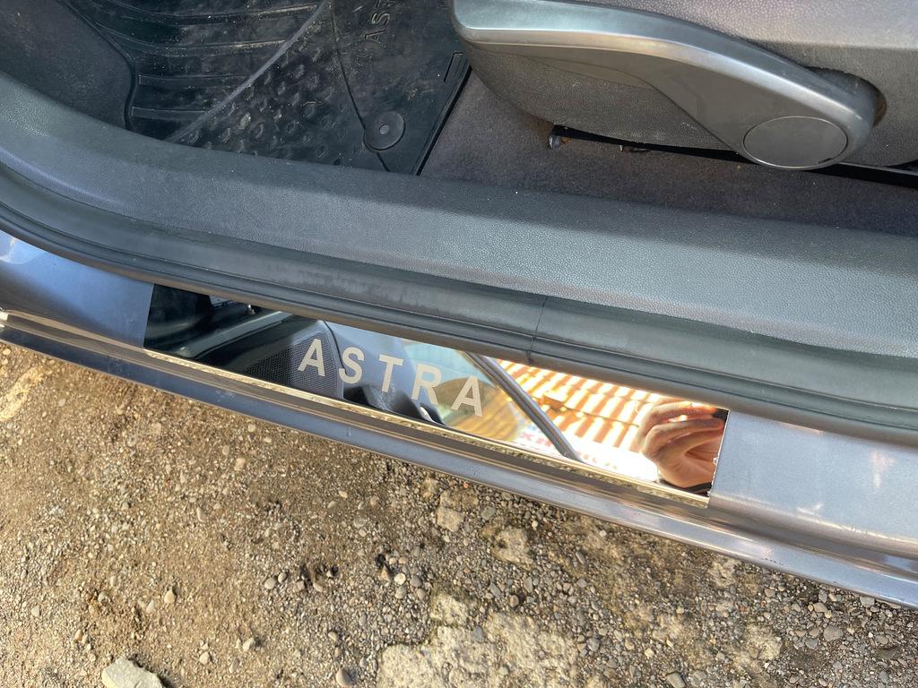 Накладки на пороги Carmos V1 (4 шт, сталь) для Opel Astra H 2004-2013 гг