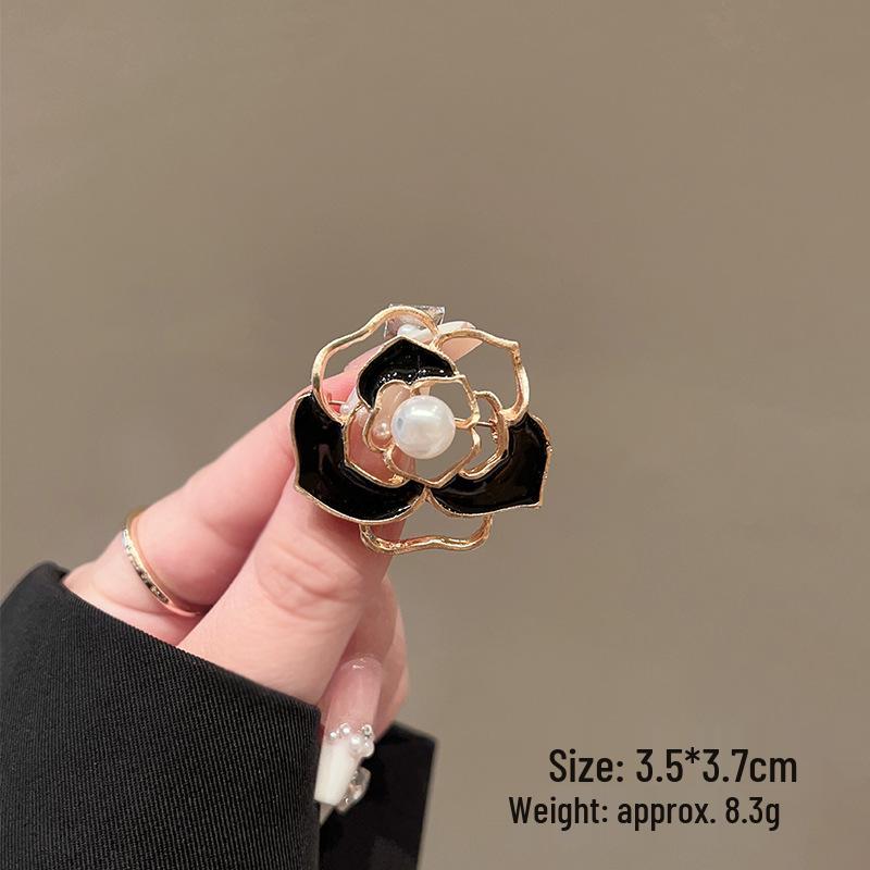 Exquisite Butterfly & Rose Camellia Brooch - Elegant Flower Corsage for Women's Suit Coats