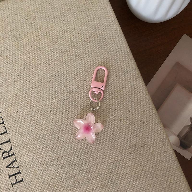 Cute Colored Transparent Small Flower Keychain Pendant For Women Girls Fashion Exquisite Keychain Bag Decoration Accessories