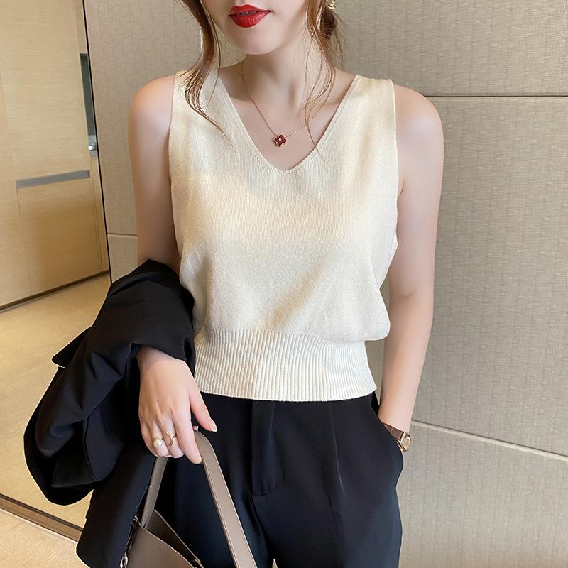 V-образный вырез Ice Silk Knit Small Camisole Женская летняя новинка Внутри базы, чтобы носить сексуальный топ Spice Girl
