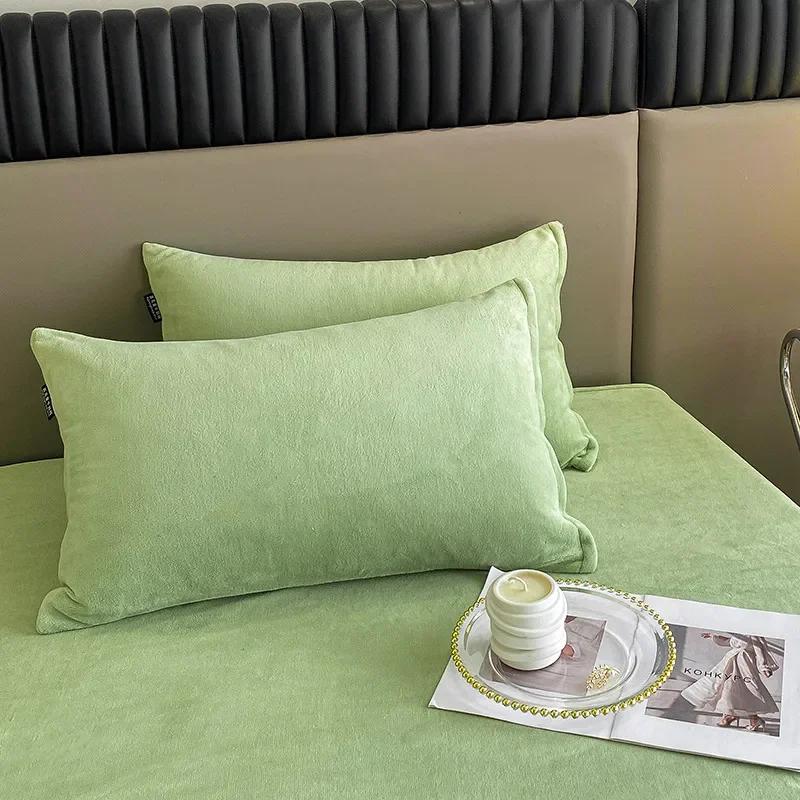 Velvet Fabric Pillowcase Bedding Sleeping Pillowcover High Quality Solid Color Pillow Cover Winter Warm Flannel Pillow Case