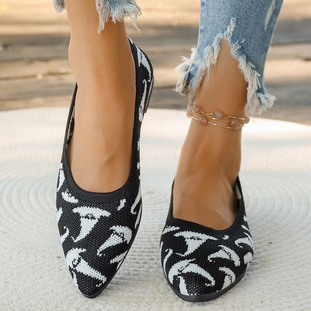 Large size summer new fashion flat women's shoes comfortable and versatile beach sandals women's trend