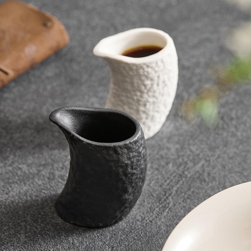 Irregular Ceramic Boats Curved Steak Sauce Pot Seasoning Pot Small Milk Can Milk Cup Solid Color Creative Kitchen Tool