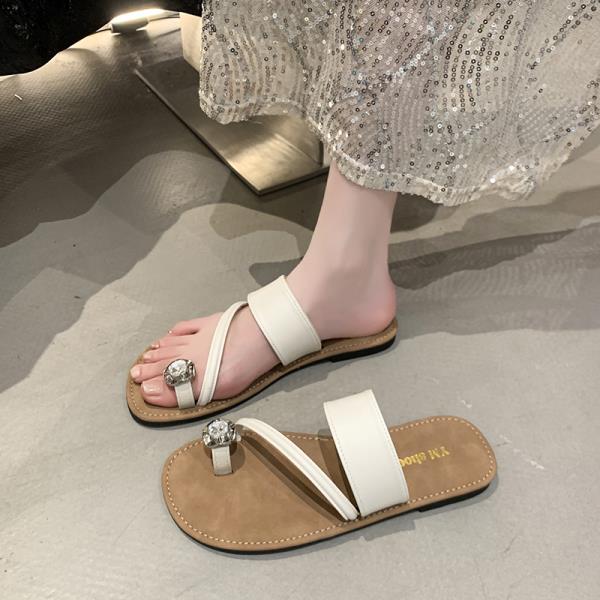 Fashion Rubber Flip Flops Glitter Slides Slippers Soft Women Luxury Shoes Pantofle Hawaiian Jelly Comfort Designer Flat 2025 Crystal