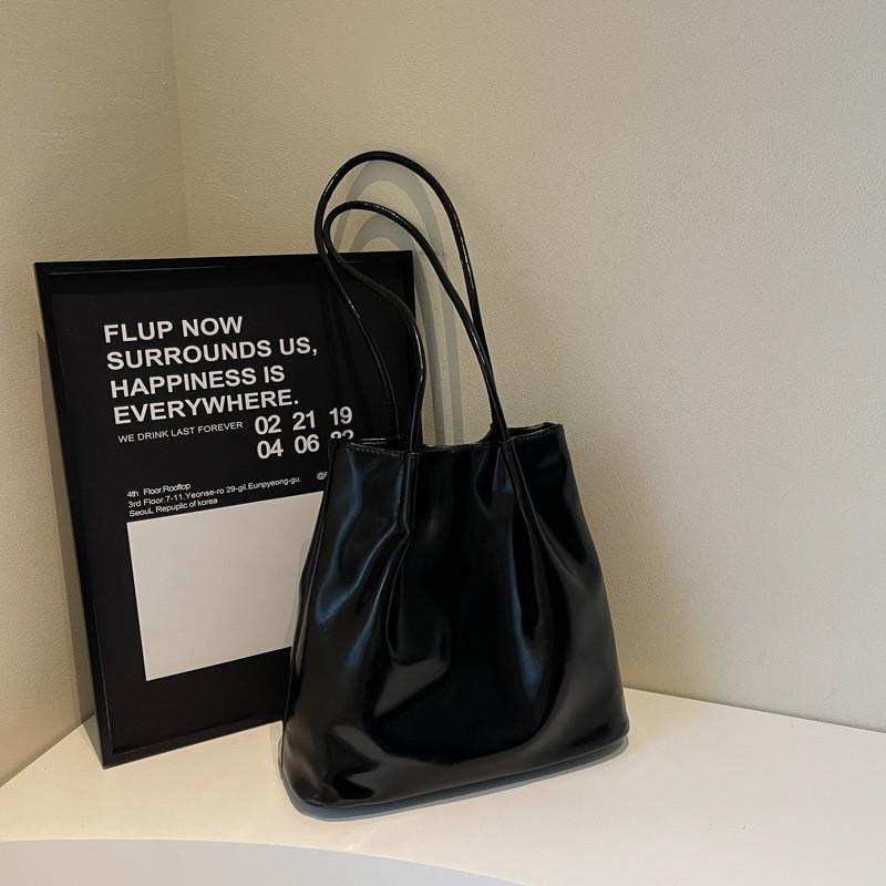 Chic Korean Style Minimalist Shoulder Bag For Women With Spacious Capacity In Black Wine Red Red And Coffee Color Great For Daily Use