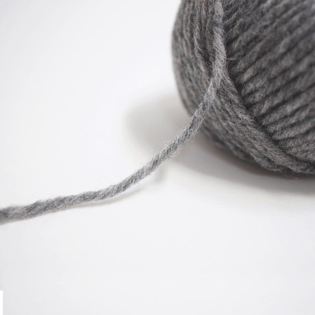 Yokota DARUMA Шерстяная ровница Дополнительный моток пряжи, Толстая, Цветной. 6, Серый, 50 г, Прибл.. 75м, 5, 01-6400