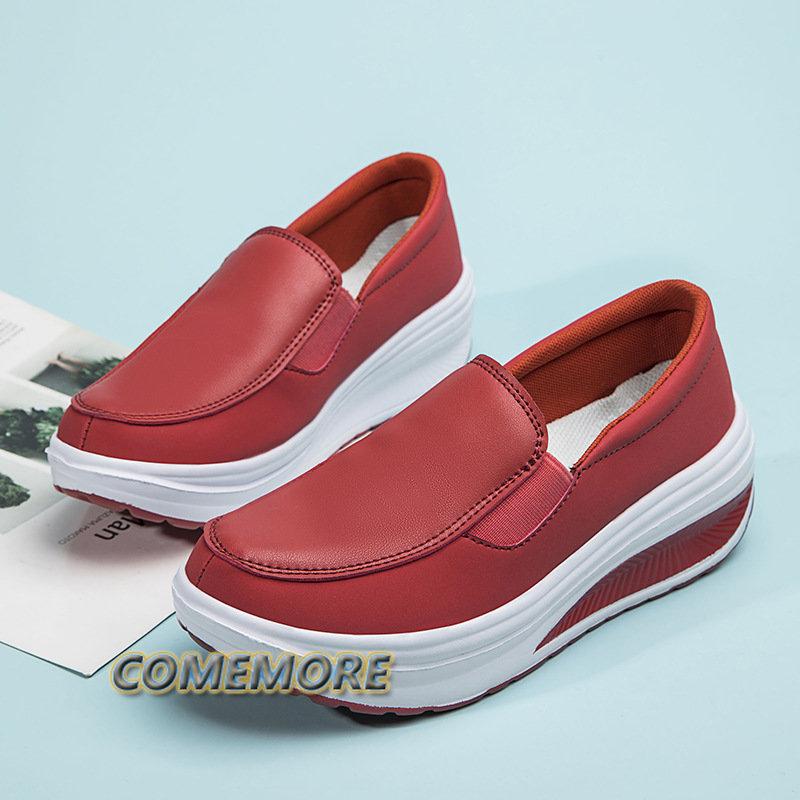 Женские туфли Весна PU кожа Мягкая подошва Рабочая обувь Женские черные мокасины Спорт для медсестры Женщина Платформа танкетка Плюс Размер 42