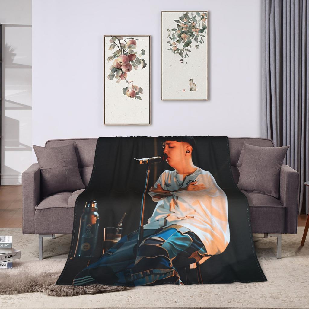Rapper Milo J 111 Blanket Travel Office Flannel Bedding Throws For Outdoor Warm Soft Customized Quality Bedspread