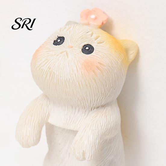 Hanging Cat Decor Climbing Statue for Planter Cute Resin Figurine Cartoon Flower Pot Sun-resistant Ornament Indoor Outdoor Pots Vase Fish Tank