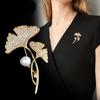Brooch Premium Sense Niche Medieval Ginkgo Biloba Pearl Corsage Women's High-end Suit Sweater Pin Accessories