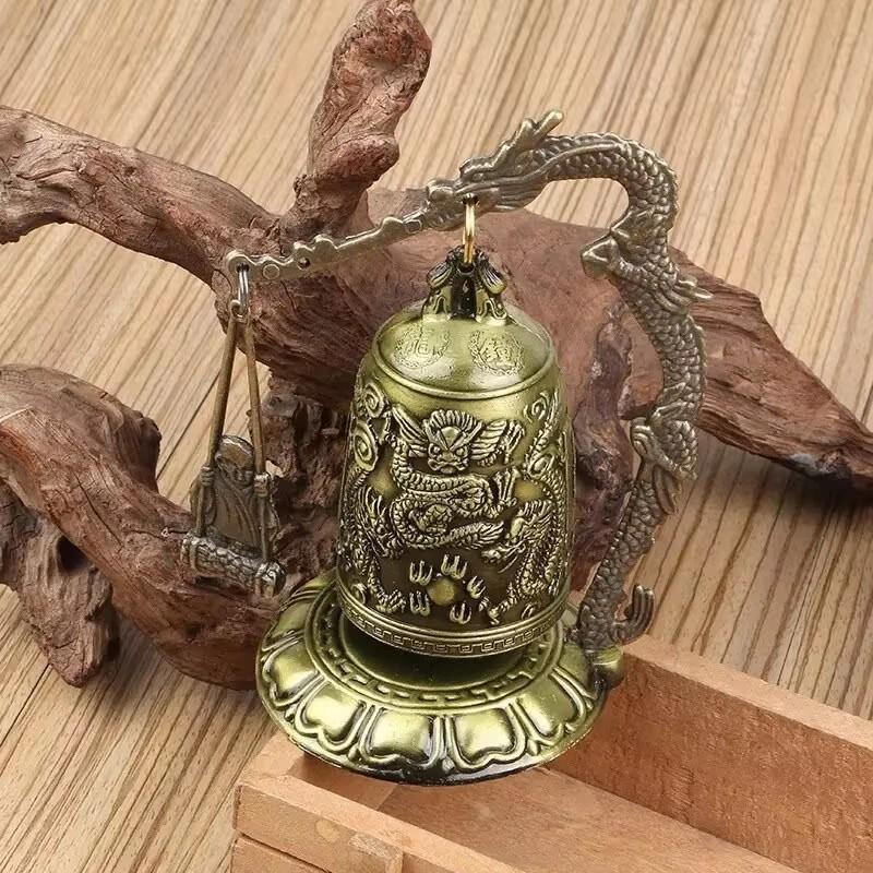 1 шт. Новый Хит Продаж Талисман Удачи Фэн-шуй Украшение для Дома Фигурки Металлический Колокольчик Резной Дракон Буддийские Часы Поставка для Декора Дома