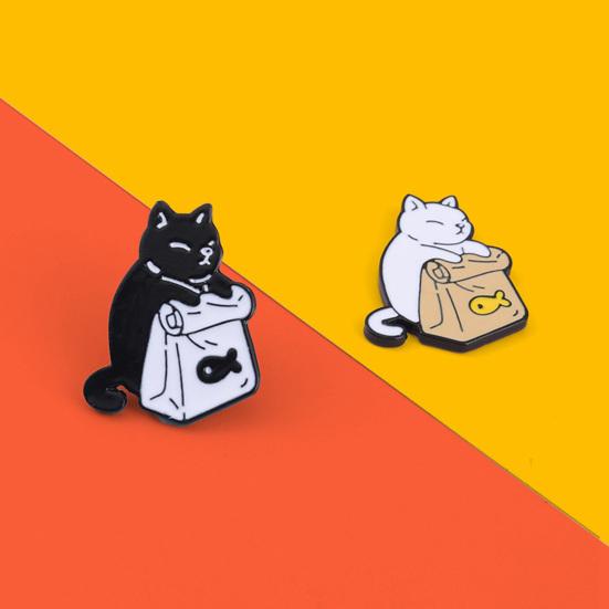 Brooch Pin Exquisite Costume Accessories Lapel Badge Cute Cartoon Black White Cat Animal Badge