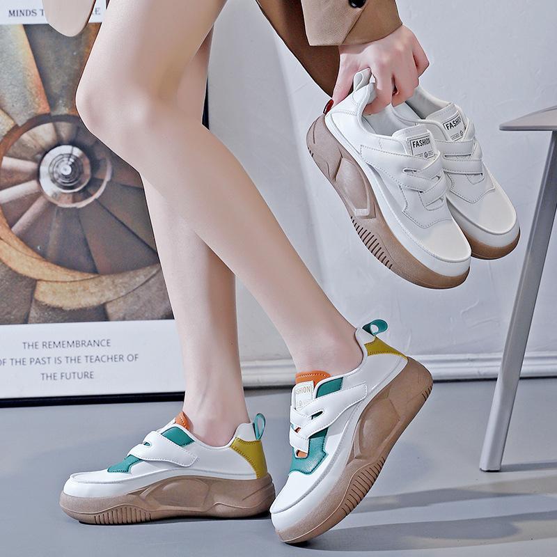 Женская повседневная обувь, модные кроссовки на платформе, белая женская обувь на толстой толстой подошве, студенческая обувь из искусственной кожи