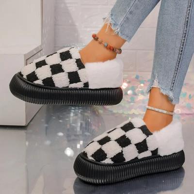 Новые пушистые тапочки, модные домашние тапочки с вышивкой в клетку, уютные женские зимние пушистые домашние туфли в стиле ретро с клетчатым принтом