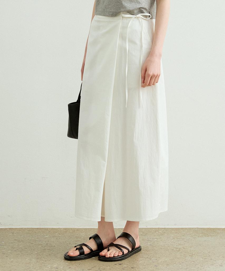 Artid Natural Drape Wrap Skirt_White