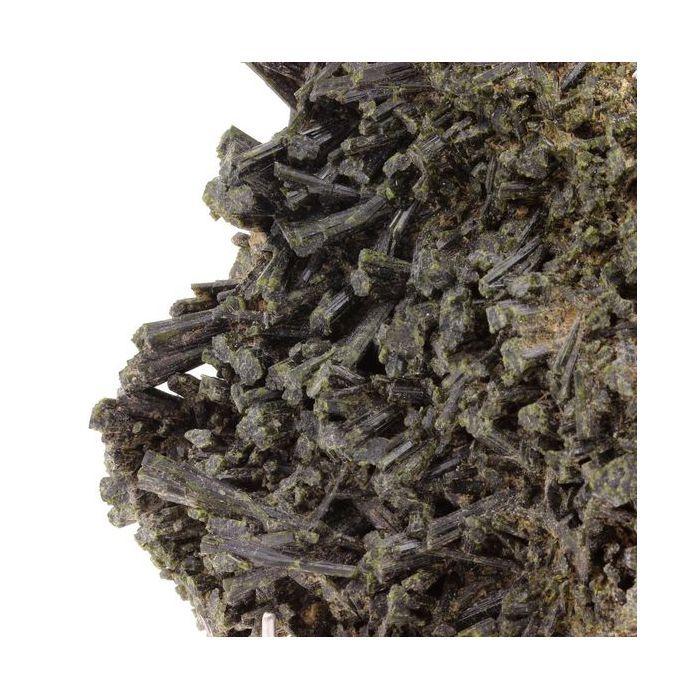 Pierres et Minéraux. Epidote. 1510.0 ct. Cornillon, Bourg d'Oisans, Isère, France. Rare.