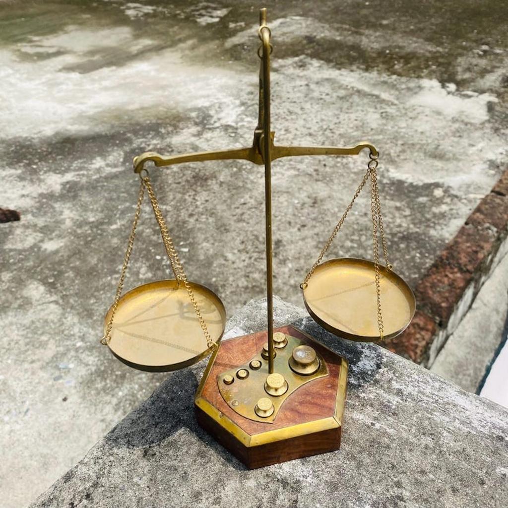 Brass Weighing Balance, Brass & Wood Scale, Diamond and Gold Weighing Scale Apothecary Scale, Home Decorative Small Brass Weight Scale