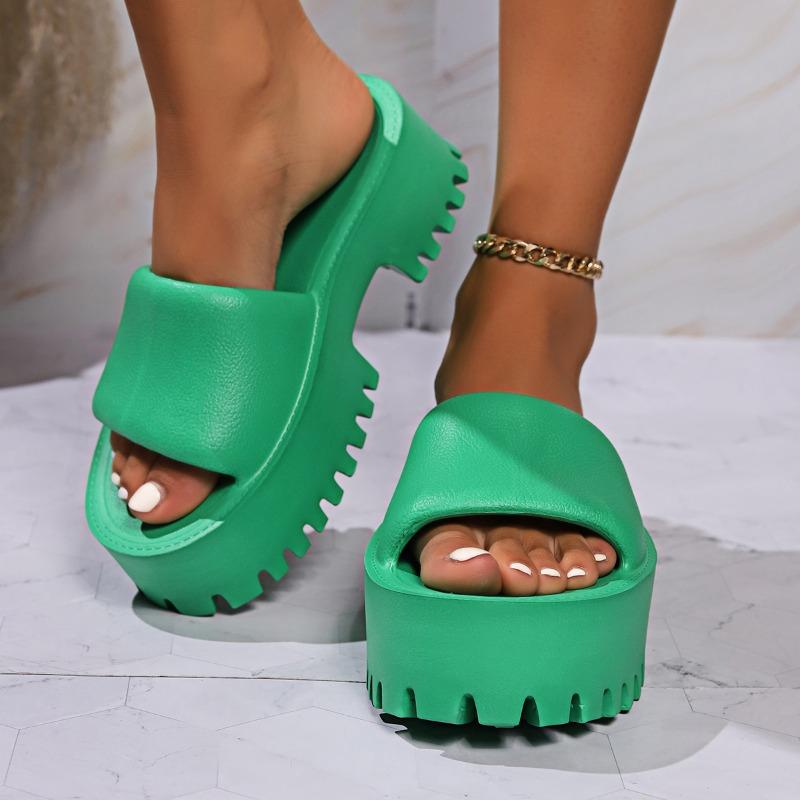 Женские тапочки на среднем каблуке, удобная обувь на платформе, повседневные пляжные шлепанцы, сандалии, новинка 2024 года, летние брендовые шлепанцы для ходьбы, женские