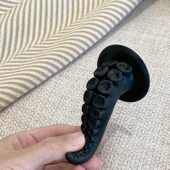 Octopus Tentacle Phone 3D Claw Grip Holder Magnetic Phone Mount with Strong Suction