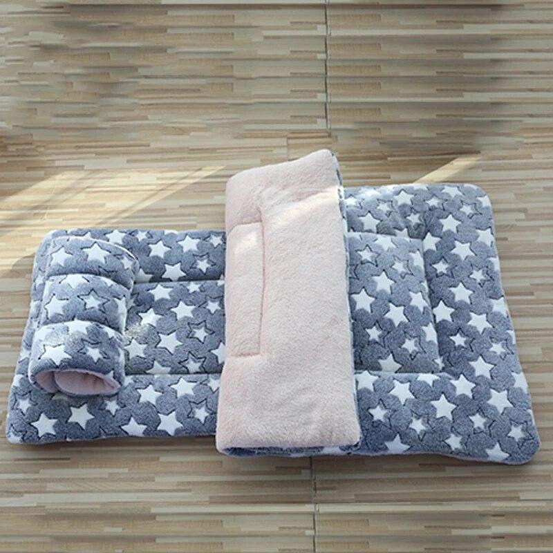 Thickened Fleece Blanket Soft Flannel Cats Bed Mat for Puppy Kitten Sofa Cushion Home Rug Keep Warm Sleeping Winter Cover Pad