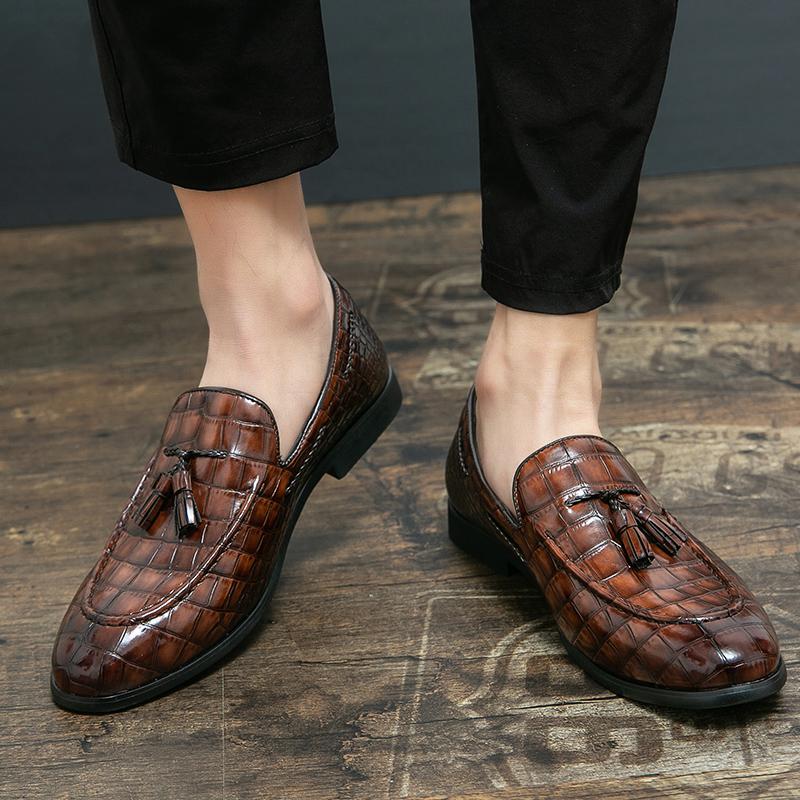 Classic Men's Casual Loafers Driving Shoes Moccasin Fashion Male Comfortable Autumn Leather Shoes Men Lazy Tassel Dress Shoes